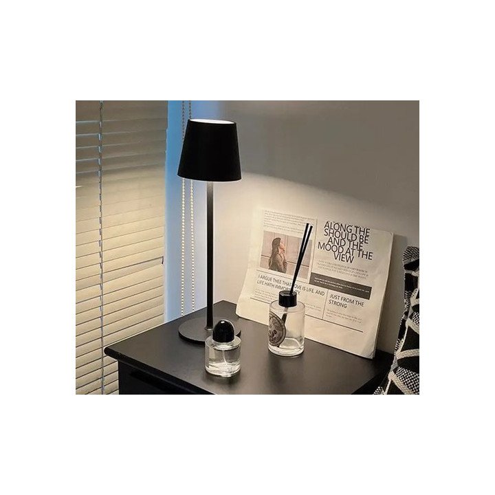 מנורת לד שולחנית נטענת MIZUKI LED ממשק מגע, בצבע שחור