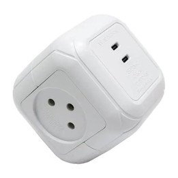 מפצל קובייה 4 שקעים ועוד 2 חיבורי Type-C מבית Semicom