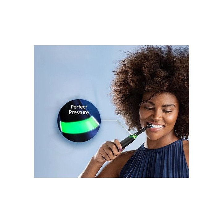 מברשת שיניים חשמלית אורל בי Oral-B iO Series 4 בצבע לבן