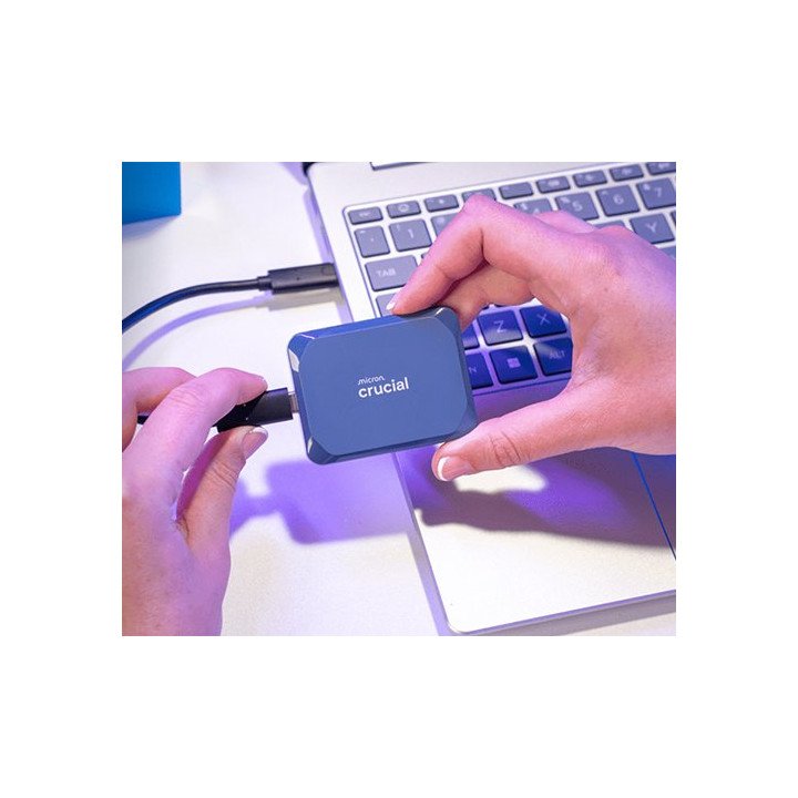 כונן SSD חיצוני נייד Crucial X10 – נפח 2TB – ממשק USB-C 20Gbps – צבע כ